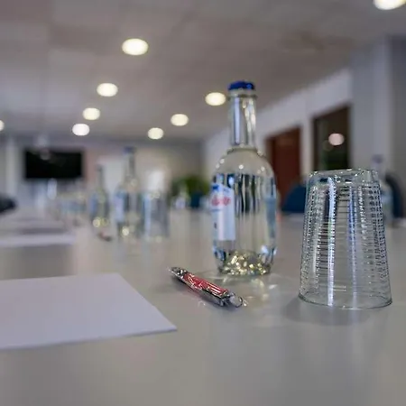 酒店 樱红南卡尔卡松公寓式酒店 卡尔卡松