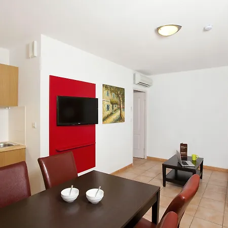Cerise Sud 3*