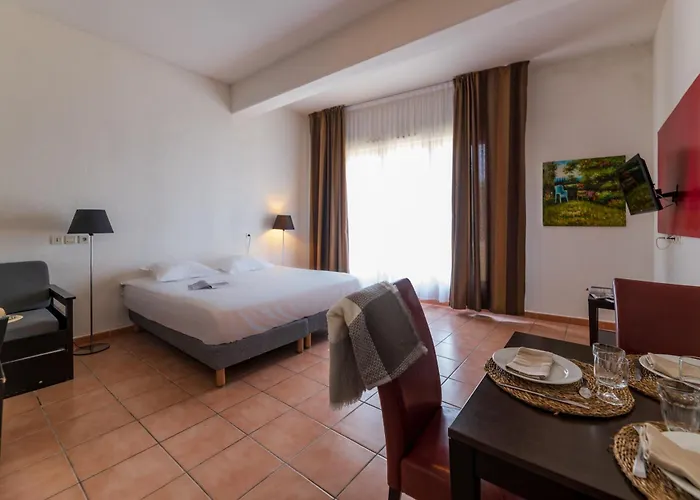 Cerise Sud Szálloda 3*