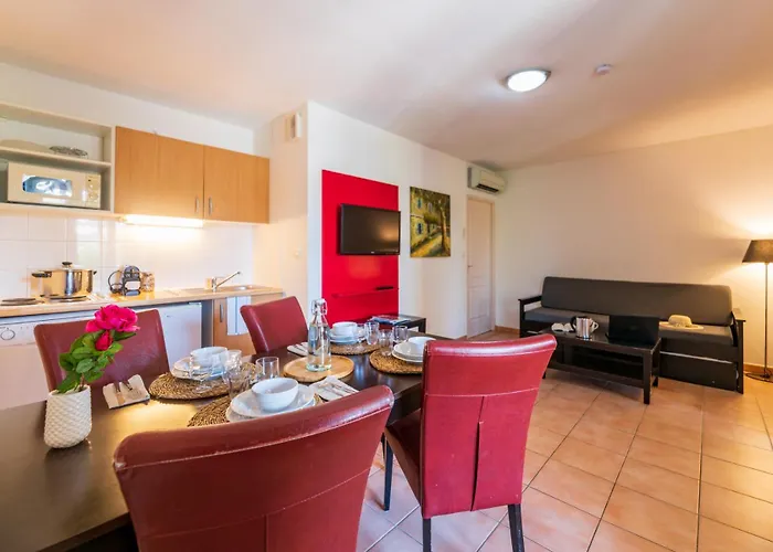 Cerise Sud 3* Carcassonne