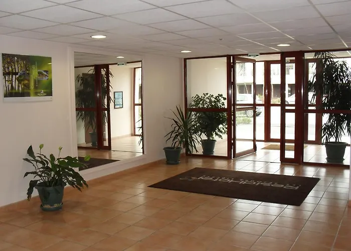 Cerise Sud 3* Carcassone